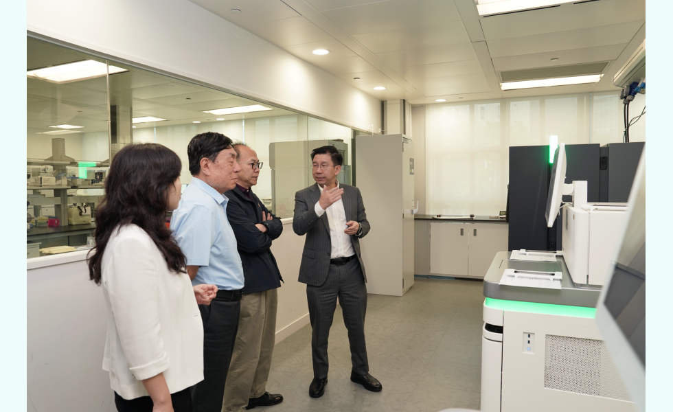 DSC01234-hand recovered